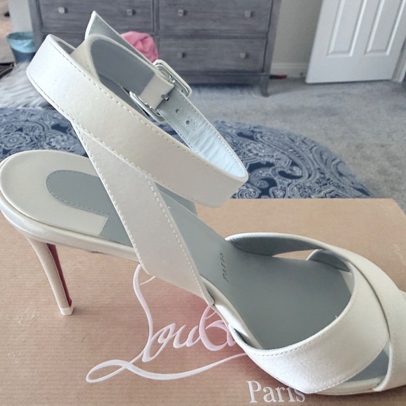 Louboutin Women’s Mariza 85 Ivory Wedding Heels - Picture 8 of 14